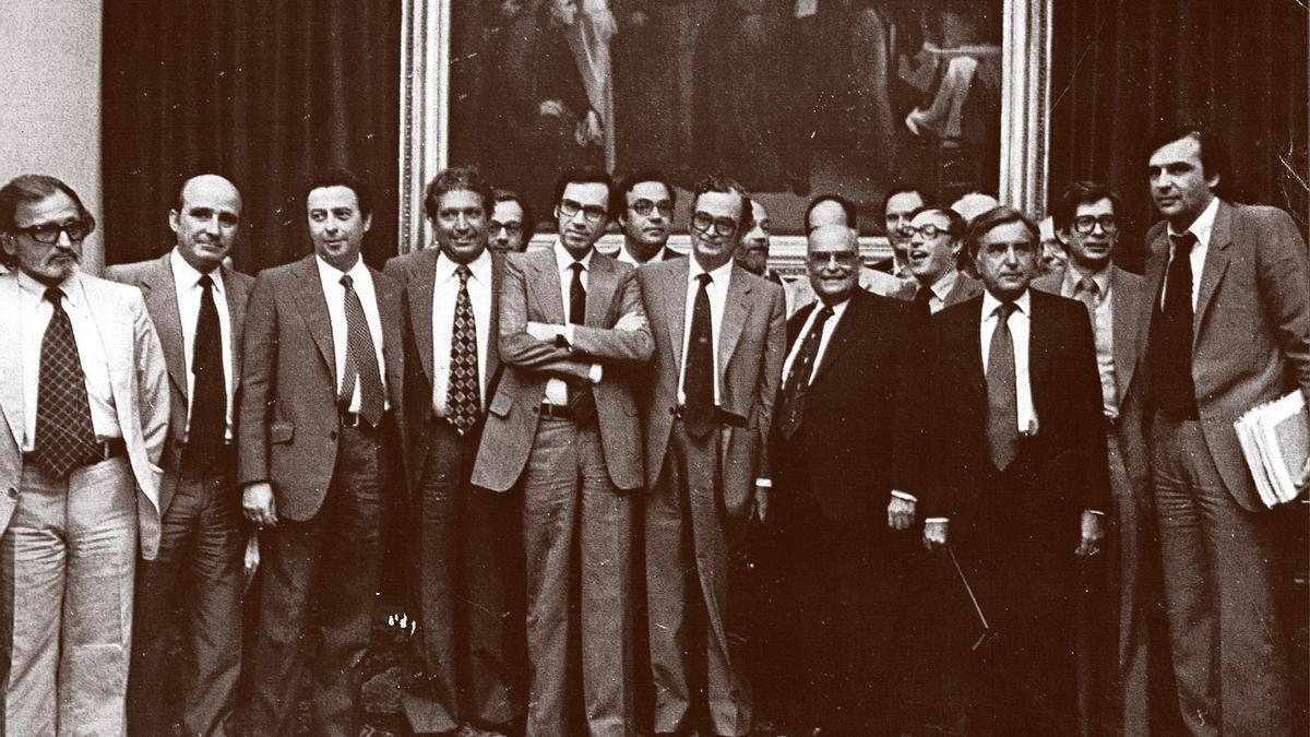 FOTO: Madrid,1979. La ponencia conjunta informa del proyecto de Estatuto de Autonomía para Catalunya tras los debates.
