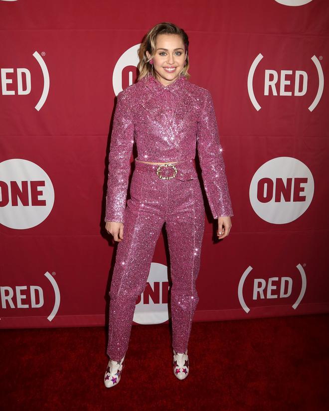 El look de Miley Cyrus en la gala (RED)
