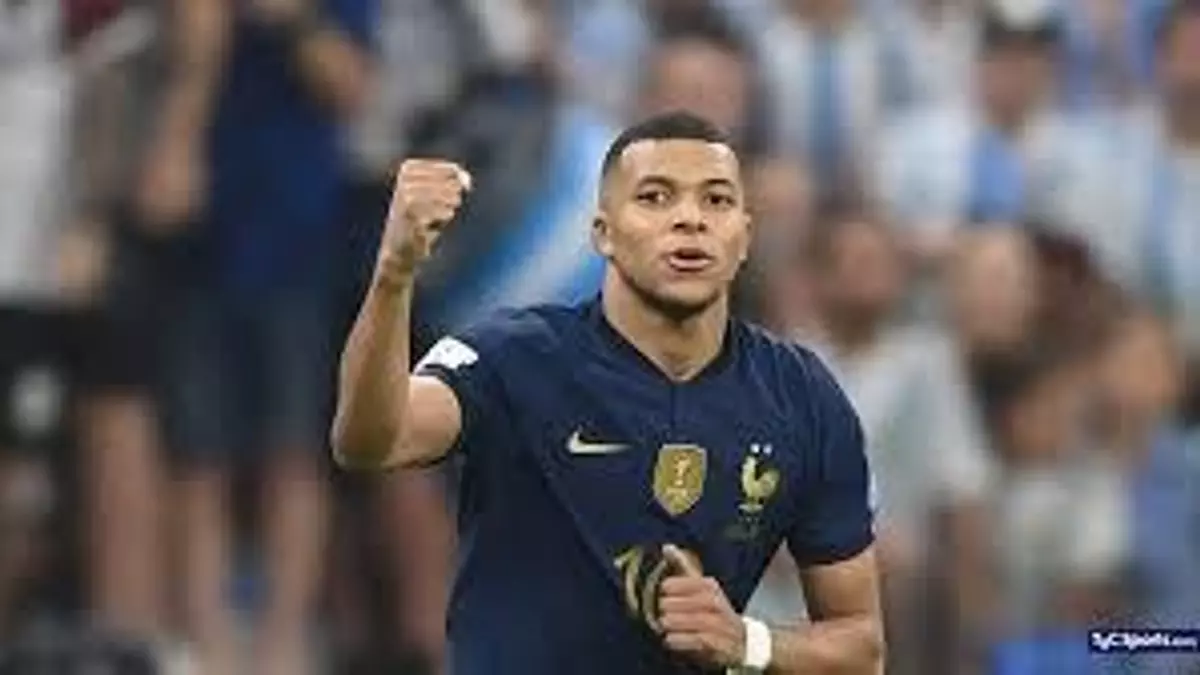 Francia investiga las donaciones de Mbappé a cinco policías franceses