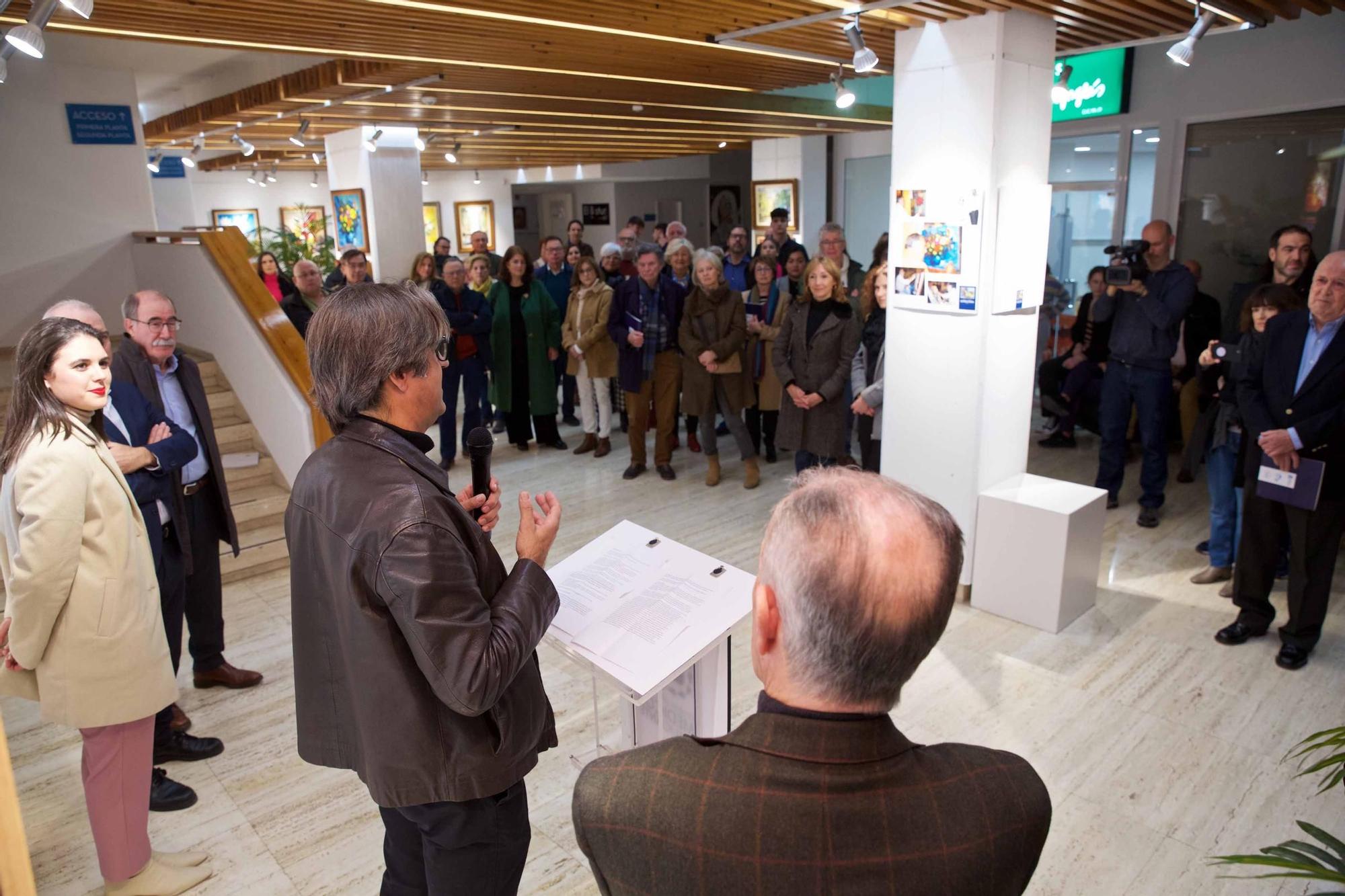 Inaugurción de la exposición sobre la última etapa del pintor Ruiz Morante en el Colegio de Médicos de Alicante