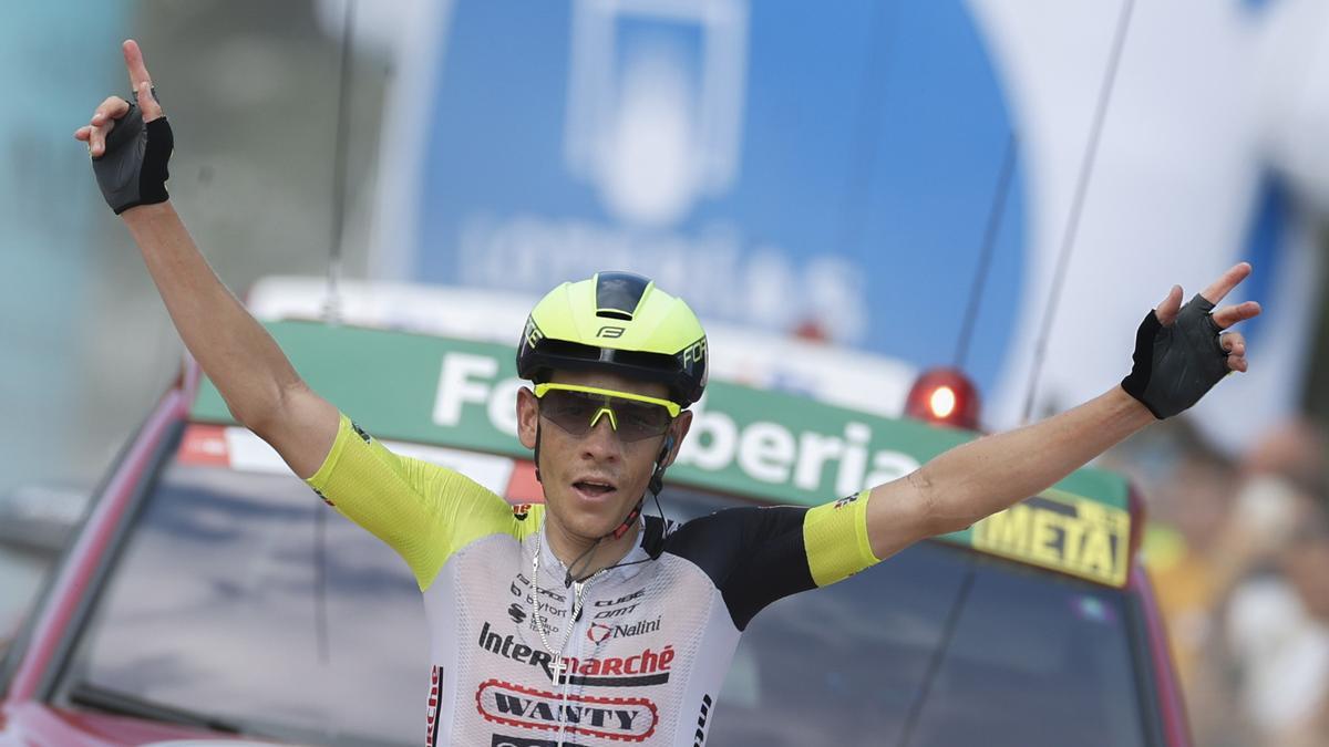 Louis Meintjes gana en el segundo asalto en Asturias.