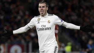 Bale celebra su gol al Roma tras un doble error defensivo italiano.