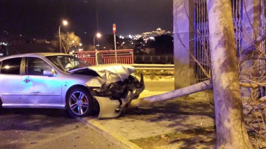 Dos personas resultan heridas en un accidente de tráfico en Elda