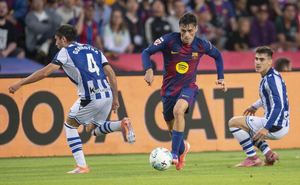 Flick: "Pedri és especial. És un gran jugador i un líder"
