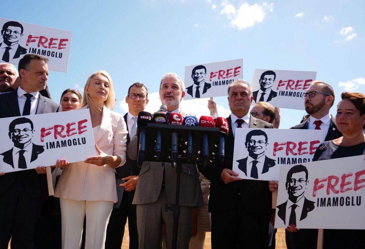 Clamor europeu per a l’alliberament de l’alcalde d’Istanbul Clamor europeu per a l’alliberament de l’alcalde d’Istanbul