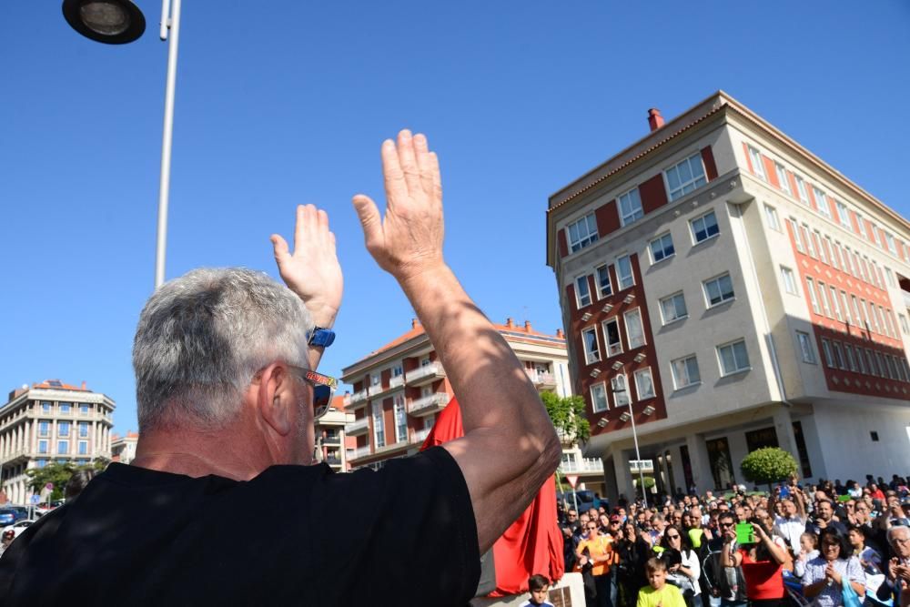 "Seguro que murió sonriendo detrás del casco. Así que os pido que no lloréis por él", dijo su padre