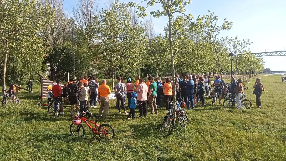 La competición empieza y termina en la playa fluvial de Catoira.