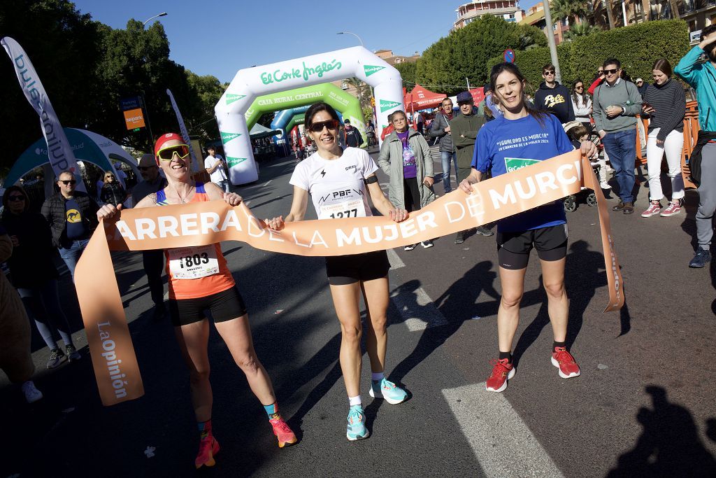 Las imágenes de la llegada a meta de la Carrera de la Mujer de Murcia 2024