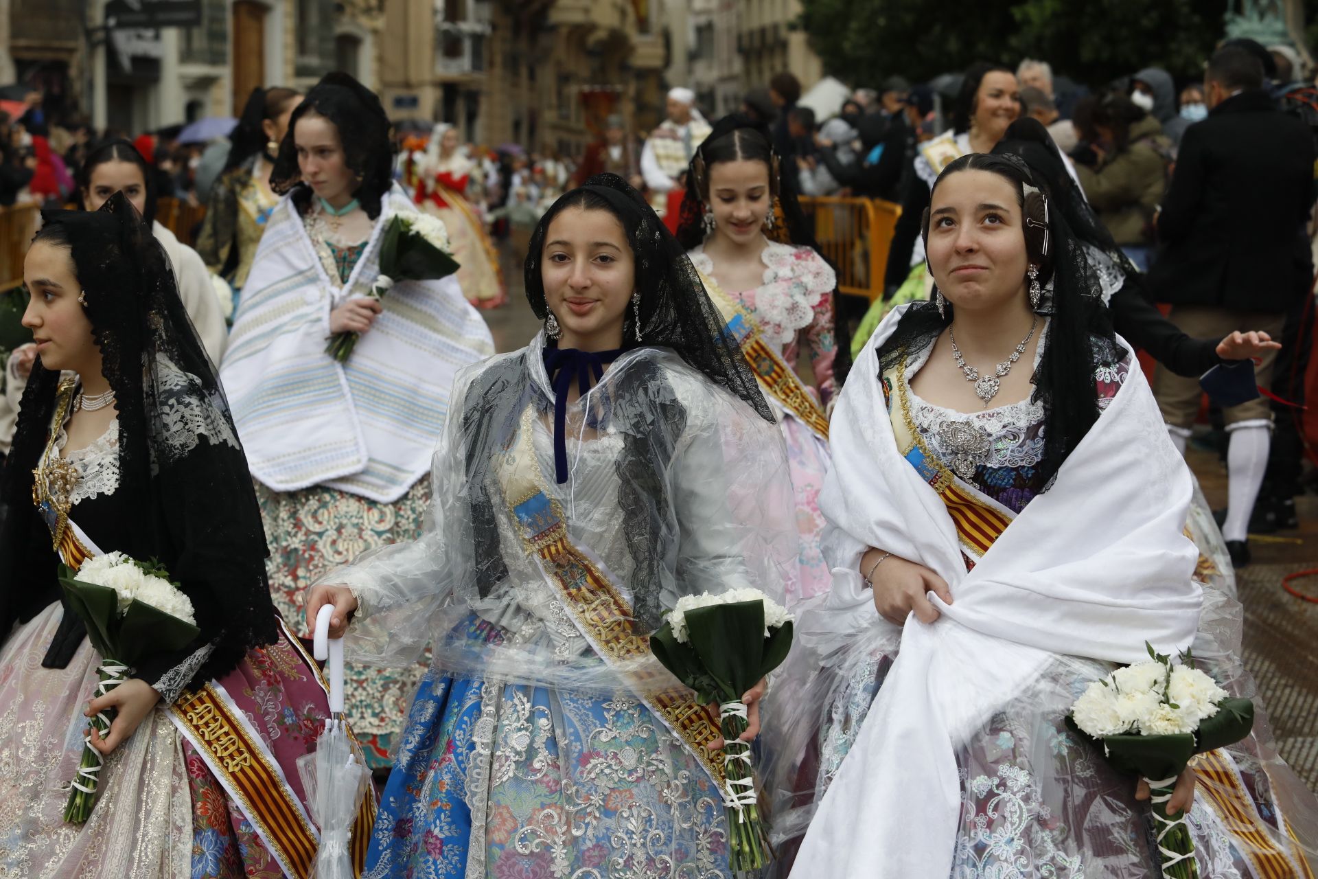 Búscate en el primer día de Ofrenda por la calle Quart (entre las 15.30 y las 17.00 horas)