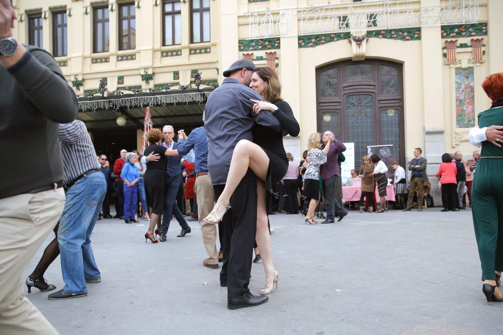 Tango en el vestíbulo de la Estación del Norte