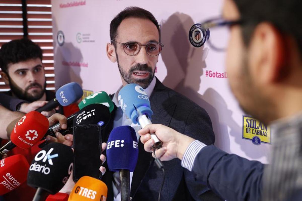 Juanfran habla con los medios