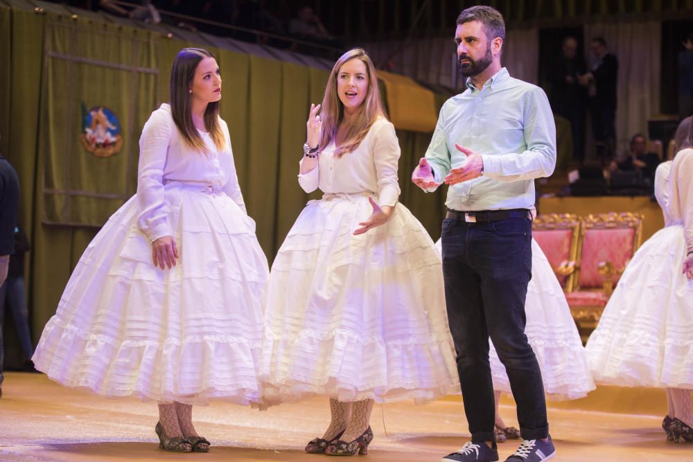 Ensayo de la exaltación de las falleras mayores