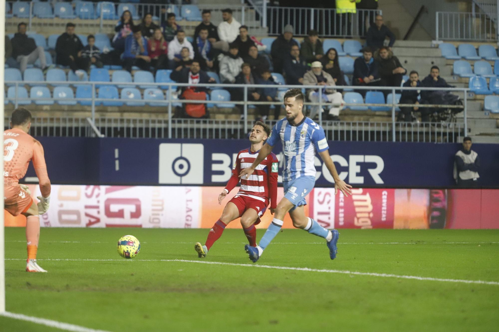 El Málaga CF - Granada CF, en imágenes