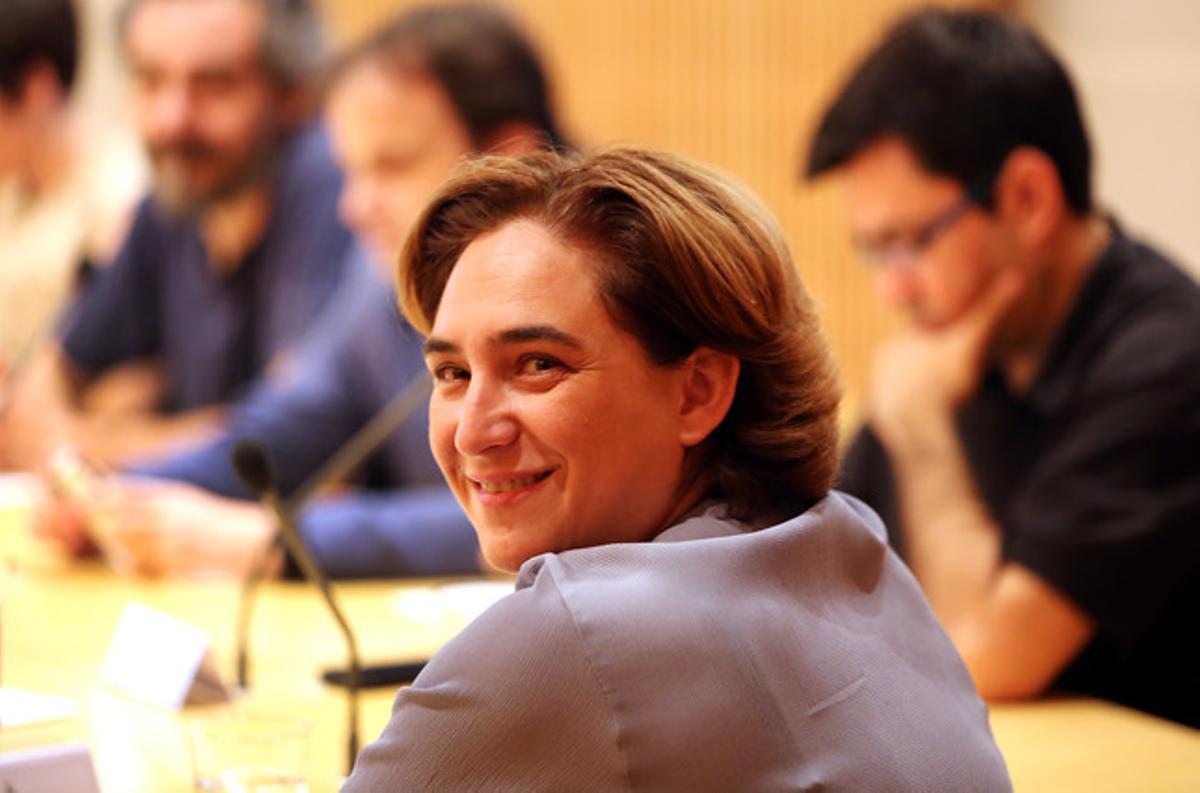 Ada Colau, durant la seva primera comissió de Govern, la setmana passada. Ada Colau, durant la seva primera comissió de Govern, la setmana passada.