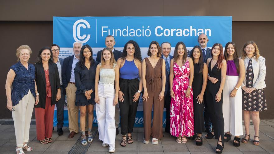 La Fundació Corachan beca vuit graduades en infermeria