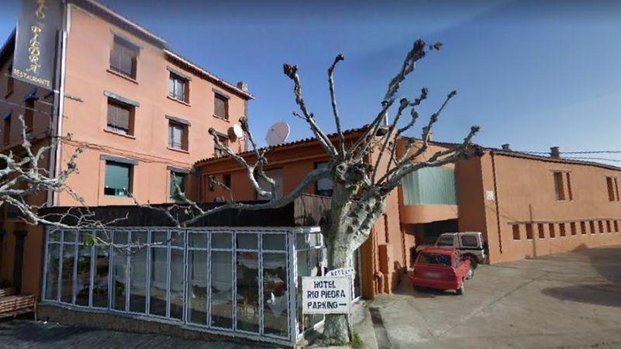Dos detenidos por robar más de 4000 euros de la caja fuerte de un hotel de Nuévalos