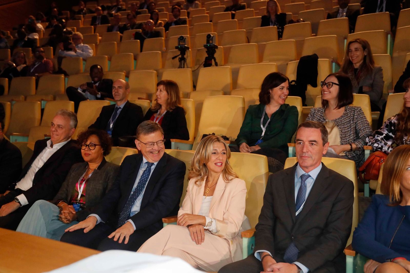 Yolanda Díaz  y Ximo Puig en el Foro Técnico Internacional de Altos Responsables de Inspecciones de Trabajo