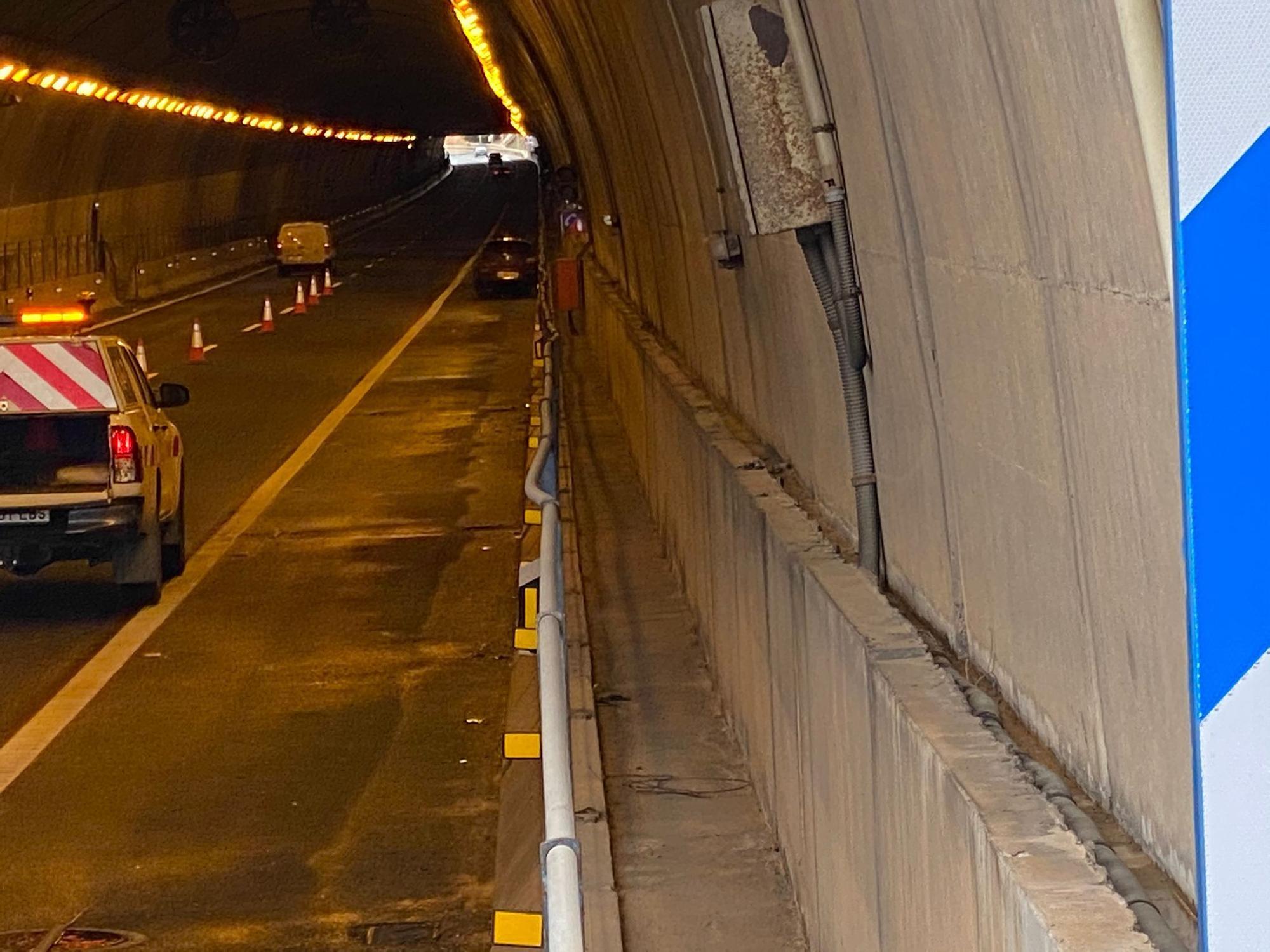 Fallece un joven de 24 años al chocar con la mediana en el túnel de la A-7 de Pilar de la Horadada
