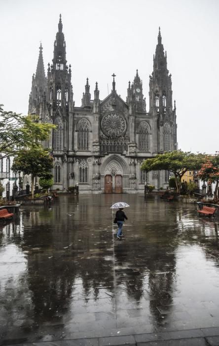 LLUVIA ARUCAS