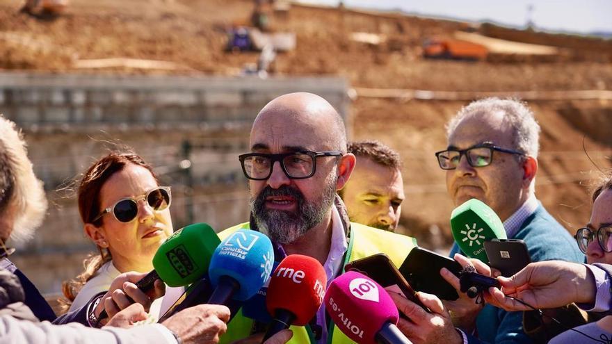 El PP pide la dimisión al presidente de ADIF, que la descarta