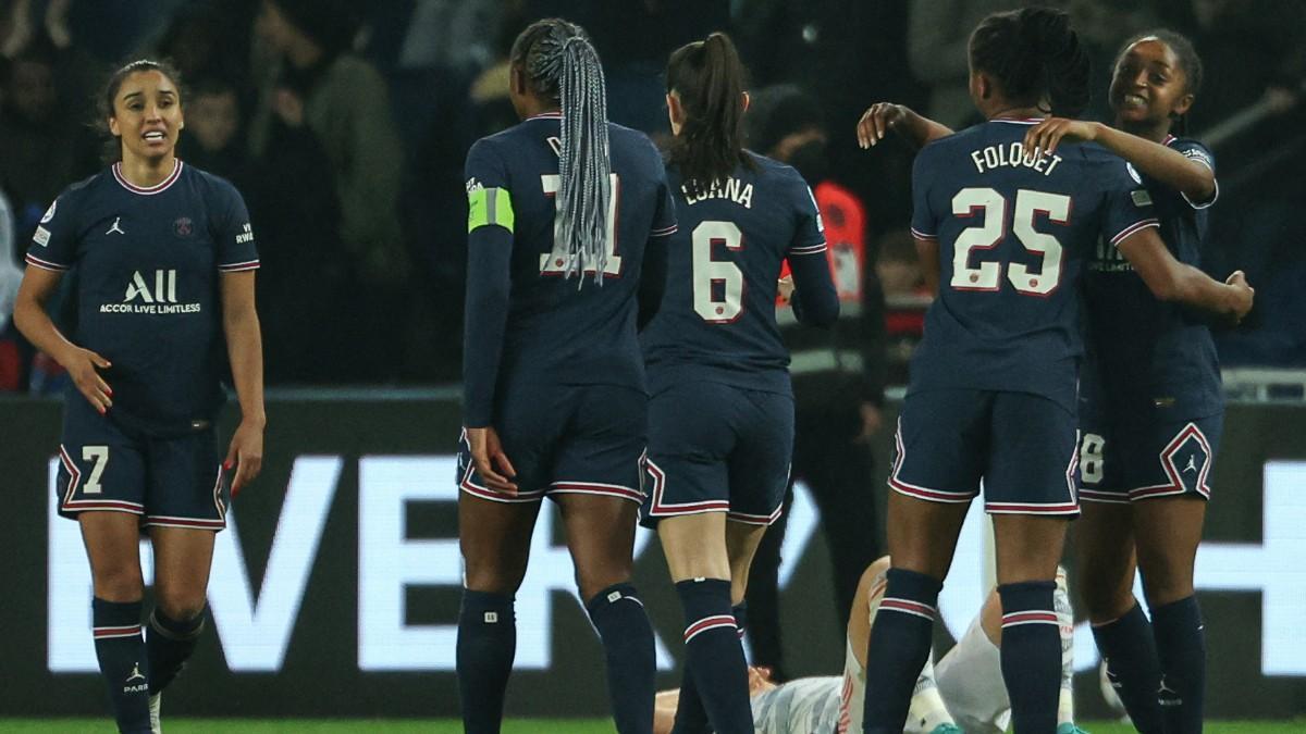 Las jugadoras del PSG, en uno de los partidos de cuartos contra el Bayern