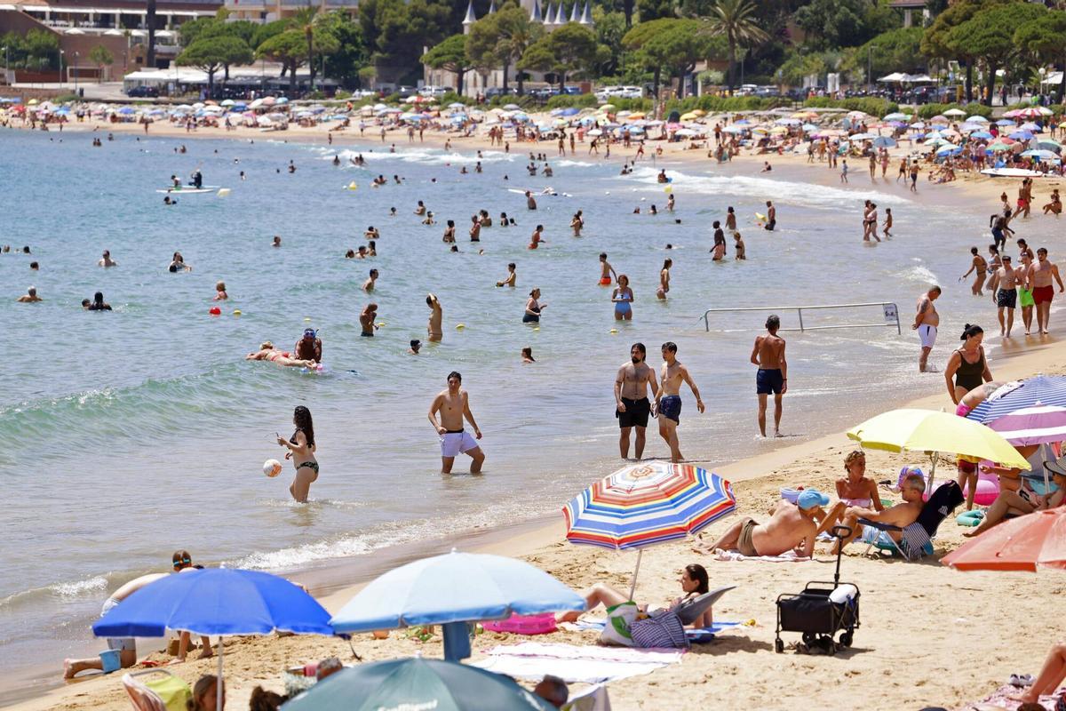 Cues i platges plenes aquest dissabte a la Costa Brava Cues i platges plenes aquest dissabte a la Costa Brava