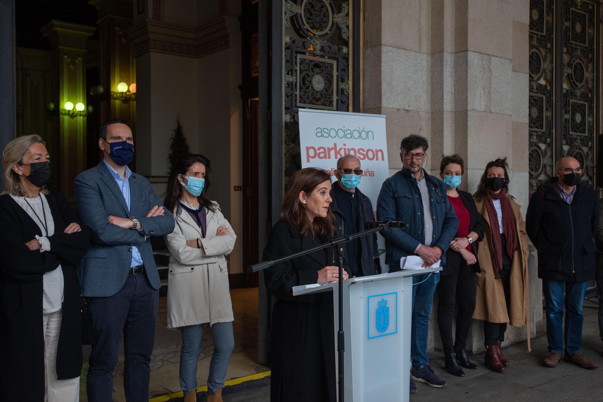 Lectura de un manifiesto en María Pita por el Día Mundial del Párkinson