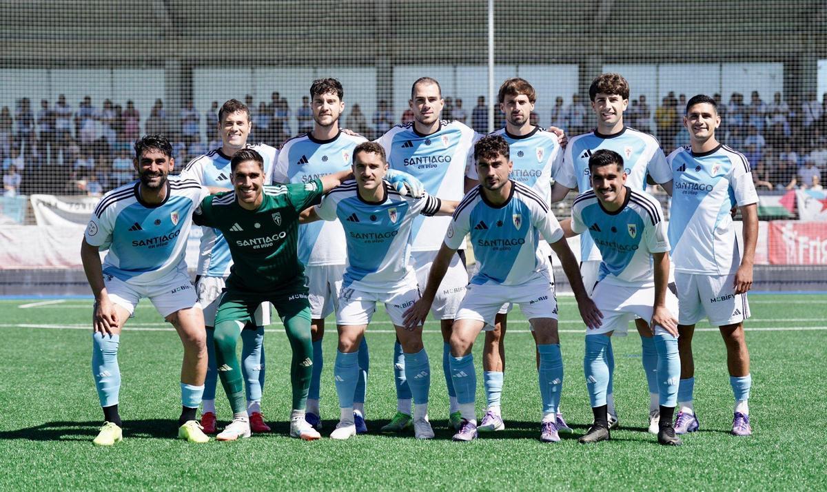 Once titular de la SD Compostela en el partido ante el Atlético Arteixo.