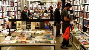 Clientes en una librería.