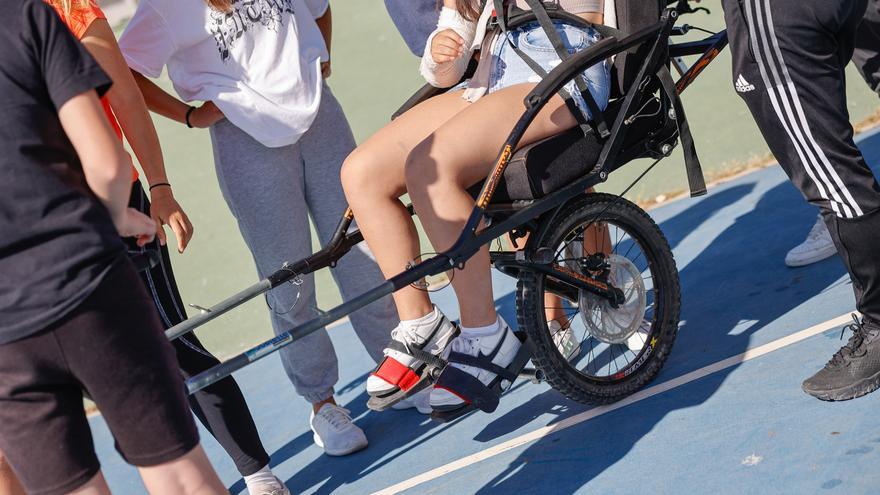 El deporte inclusivo entra en el patio del instituto de l&#039;Alfàs