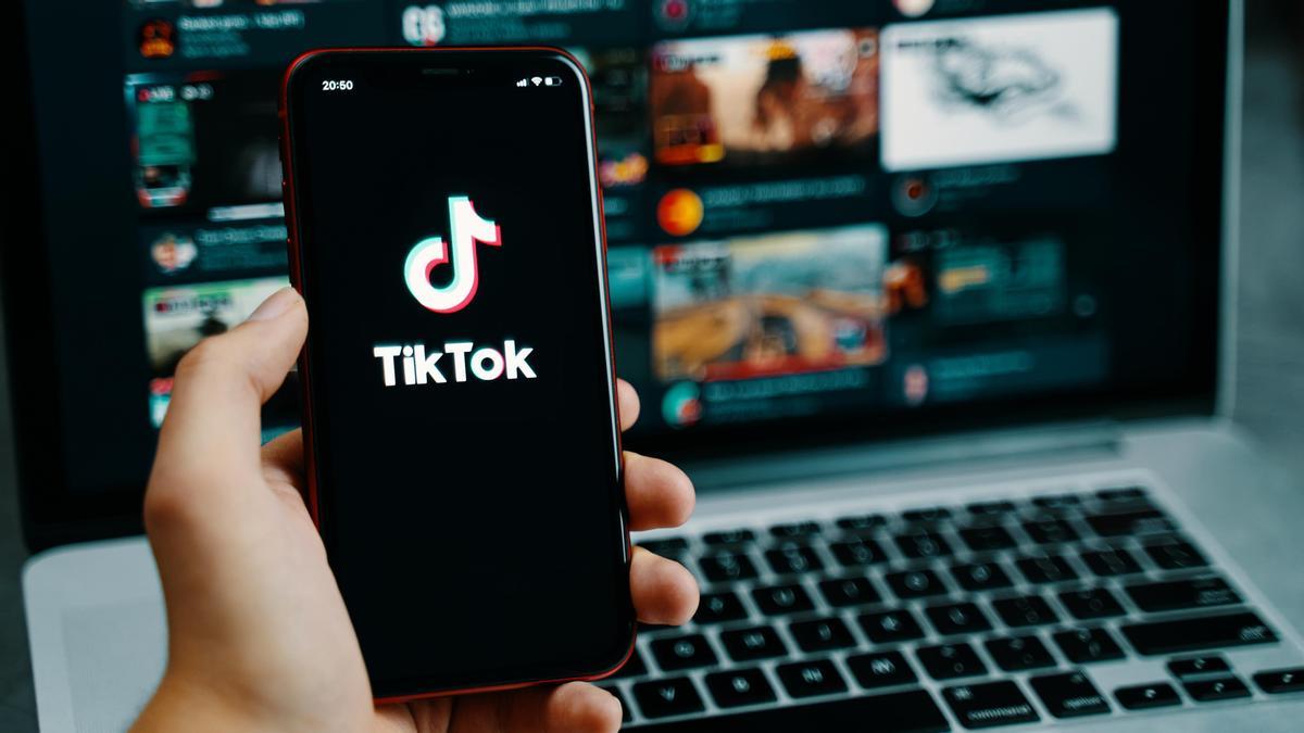 El 'Repost' de TikTok se incluirá en el el menú 'Compartir'.