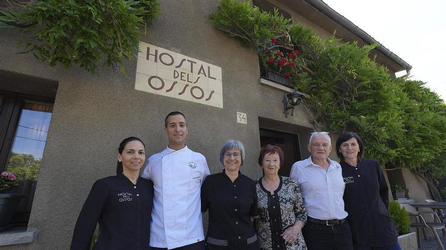 Els macarrons inimitables de la iaia que omplen l'Hostal dels Ossos d'Olot