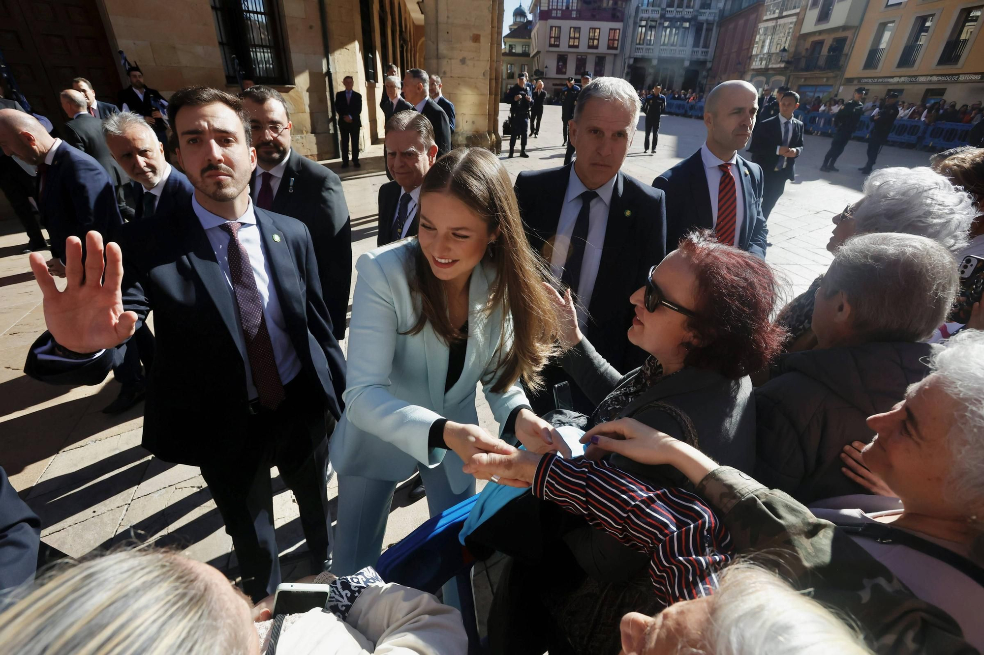 La Princesa Leonor recibe el título de Alcaldesa Honoraria de Oviedo y la Medalla de Asturias.