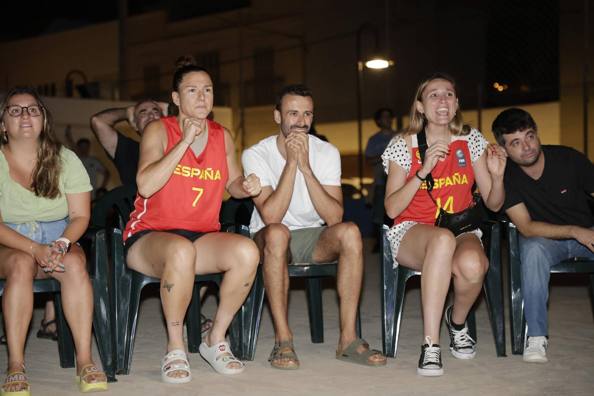 El Molinar estuvo al lado de Juana Camilión en la final del 3x3 de la selección española en París