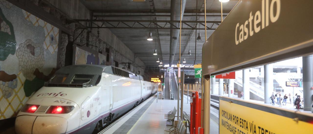 Los AVE desde Castelló pasarán a tener su cabecera en Madrid-Chamartín