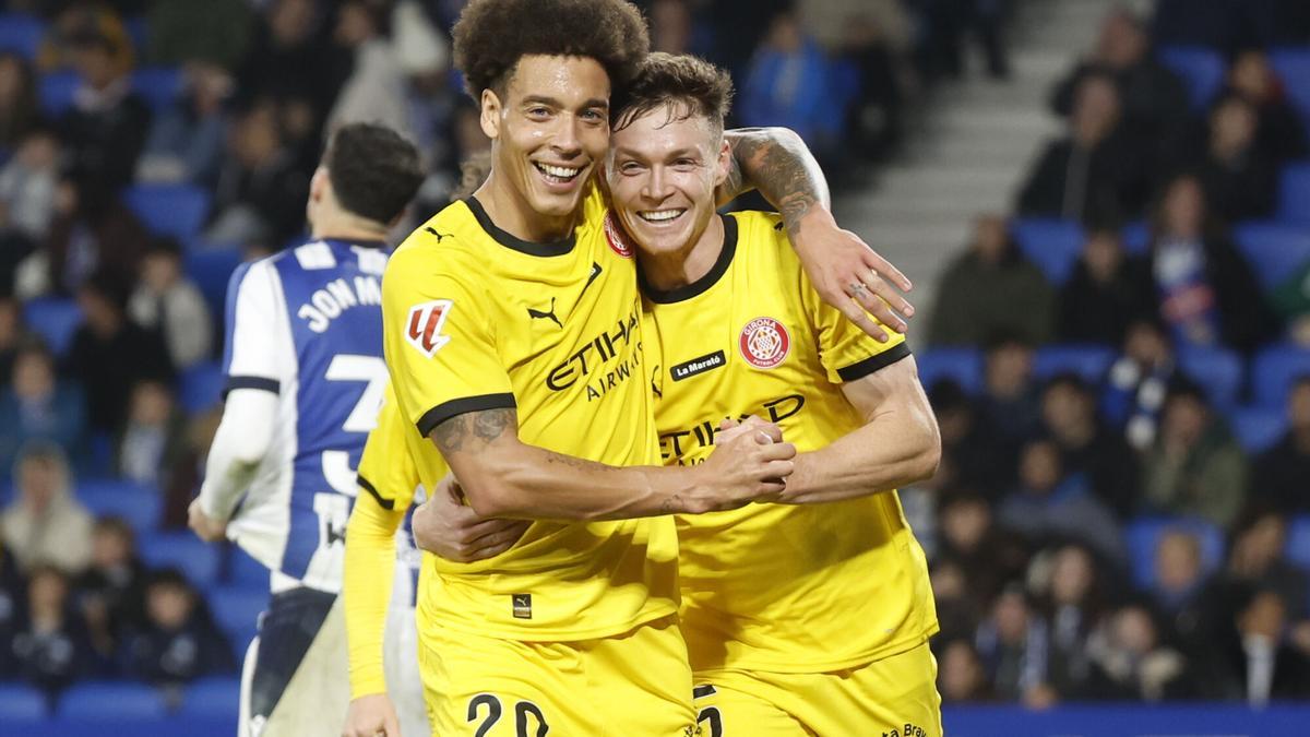 Tsygankov festeja su doblete junto con Witsel