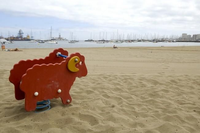 CONTAMINACION EN LA PLAYA DE LAS ALCARAVANERAS