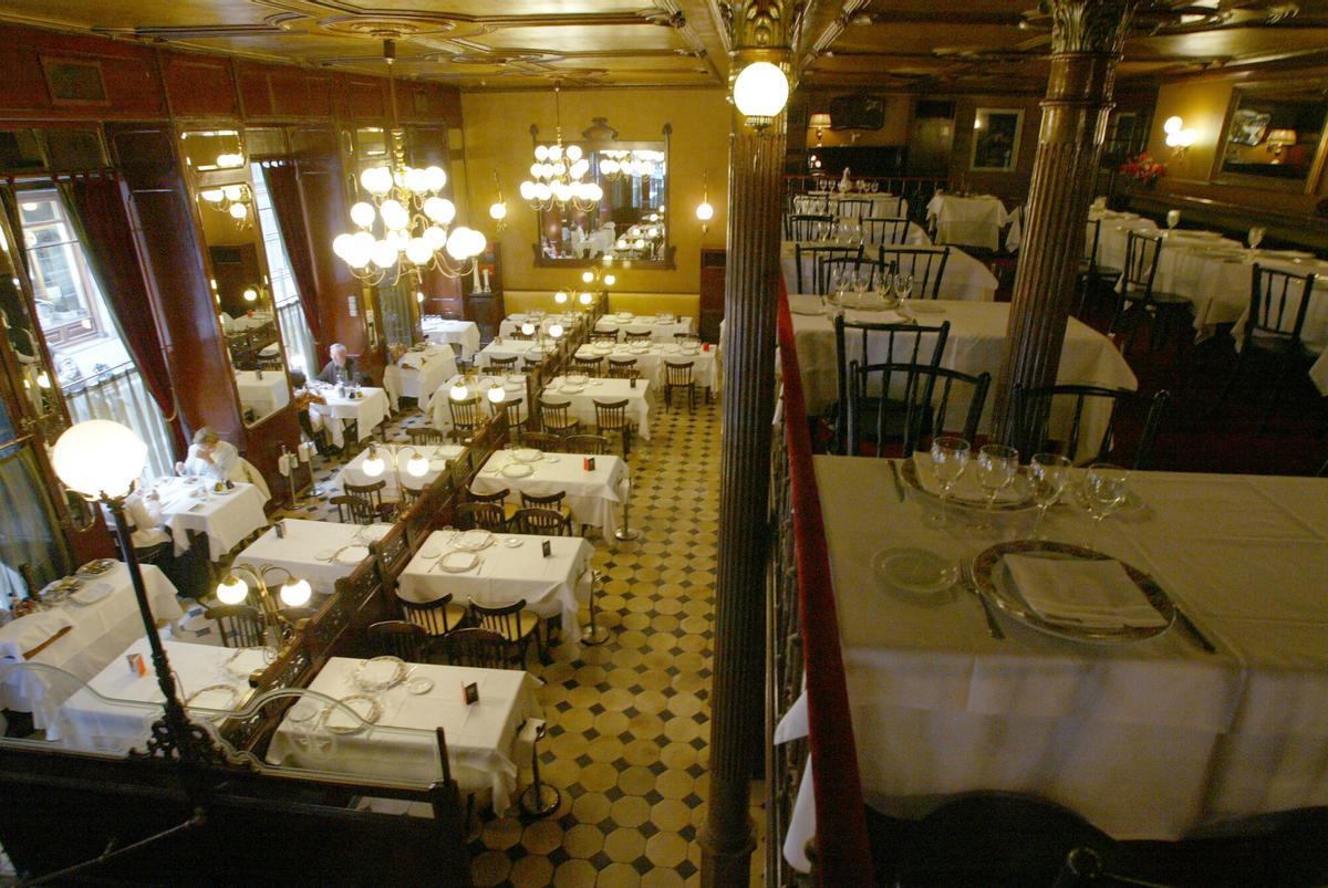 BARCELONA 8.11.2006 EL DIA POR DELANTE RESTAURANTE EL GRAN CAFE EN LA CALLE AVINYO FOTO DANNY CAMINAL. RESTAURANTES , RESTAURANTE " EL GRAN CAFE " _ VISTA AEREA