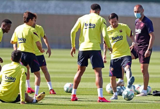 Este viernes la primera plantilla del FC Barcelona ha seguido su puesta a punto después del día de descanso.