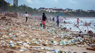 5 claves para entender el fracaso del primer tratado global frente a los plásticos: "Se ha antepuesto el dinero a nuestra la salud y a la del planeta"