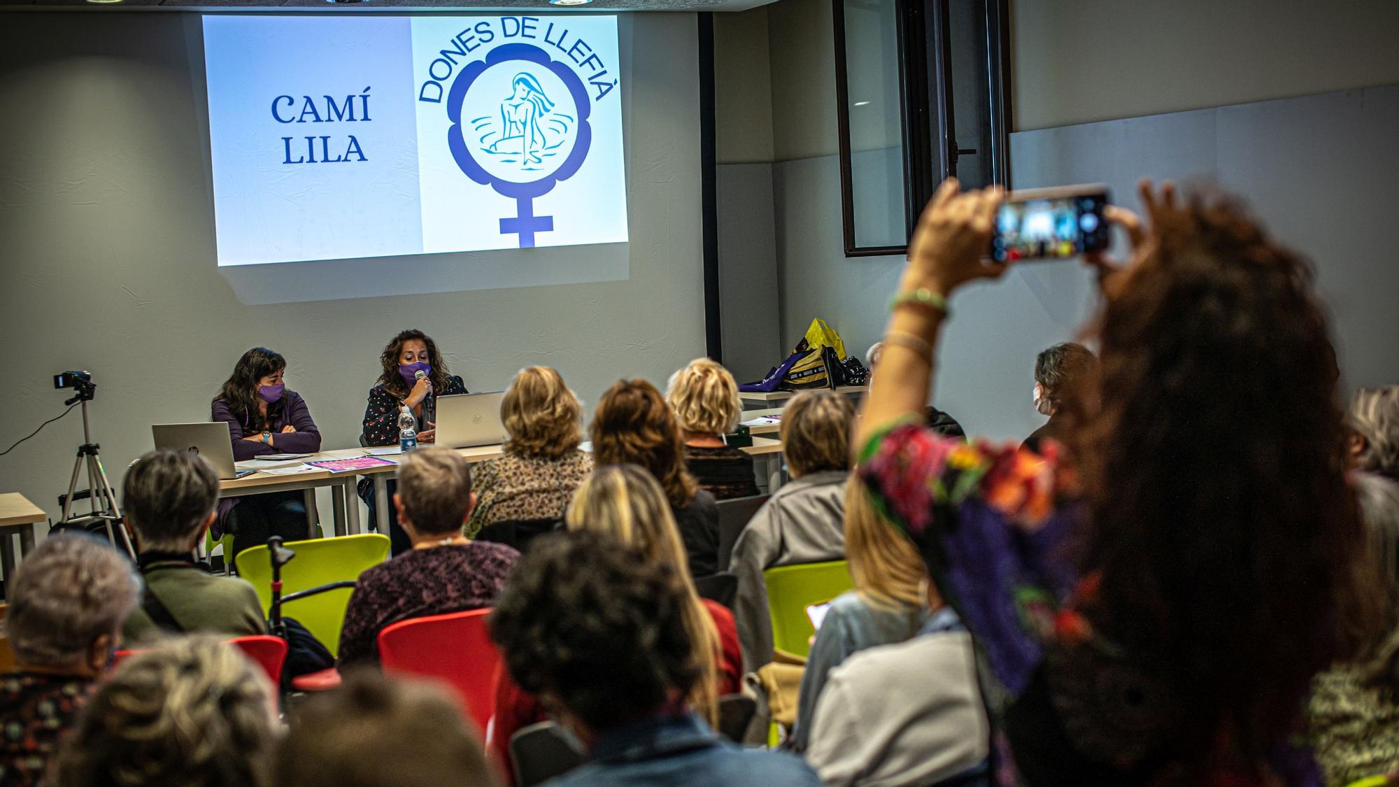 Presentación del nuevo camino lila en Badalona.