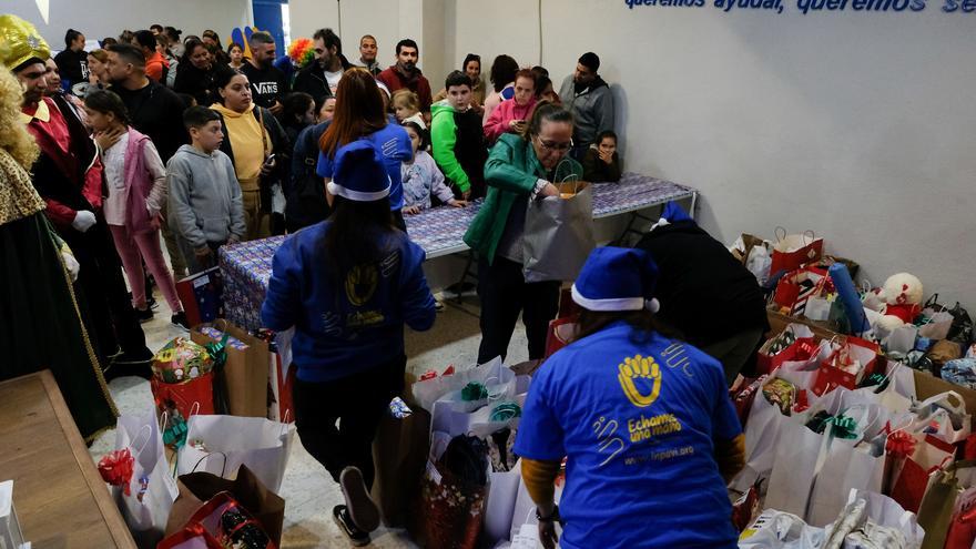 Unos 600 vehículos se citan este sábado en Málaga para ayudar a que 500 niños tengan un juguete en Navidad