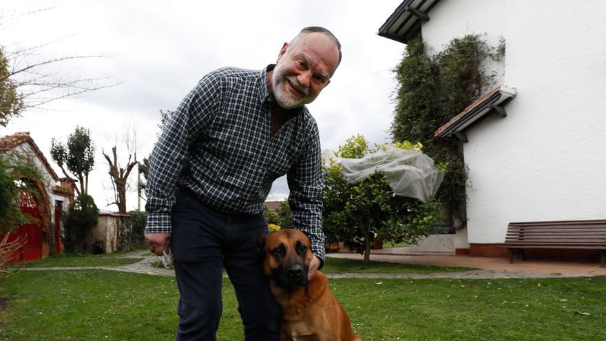 La lucha del doctor Asensi, el neurólogo que convive con un cáncer incurable: “No pensé en lo bien que me ha tratado la vida hasta que me lo detectaron. Uno se cree inmortal pero no lo es&quot;