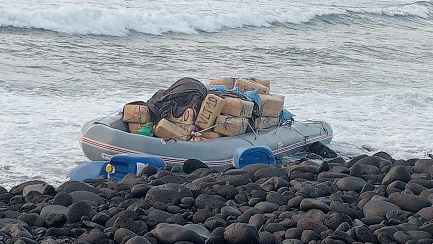 Localizan una lancha con 3.000 kilos de hachís en Gran Canaria