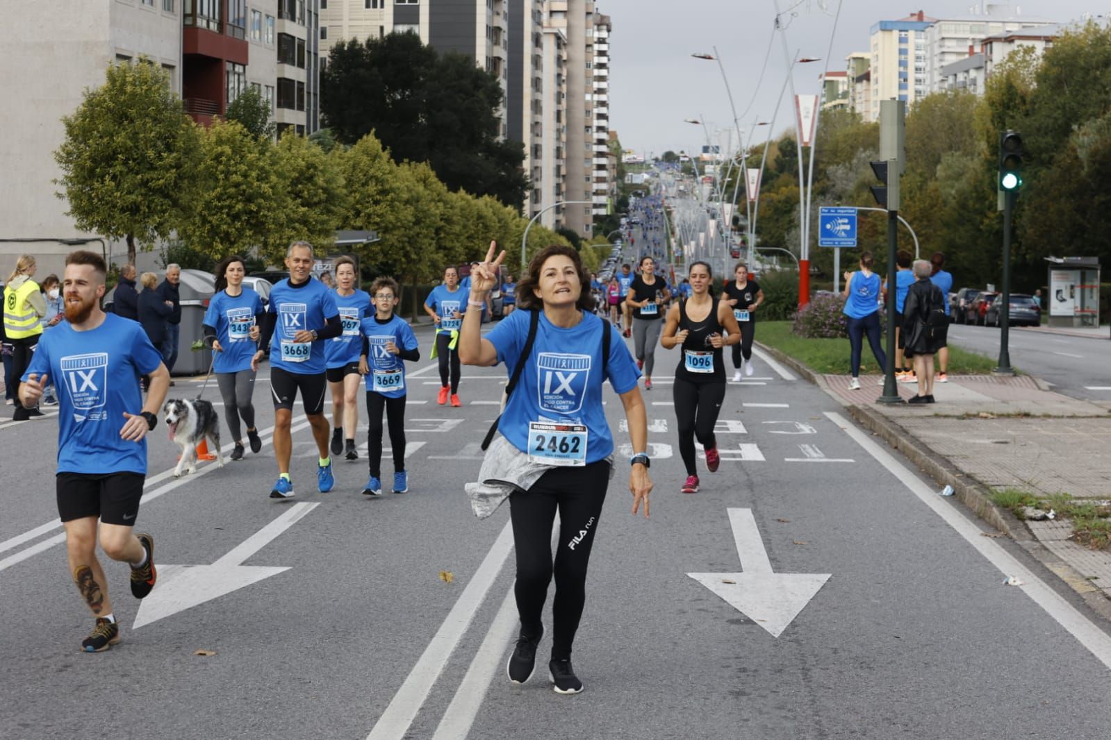 Más de 4.000 personas desafían al tiempo y corren contra el cáncer en Vigo