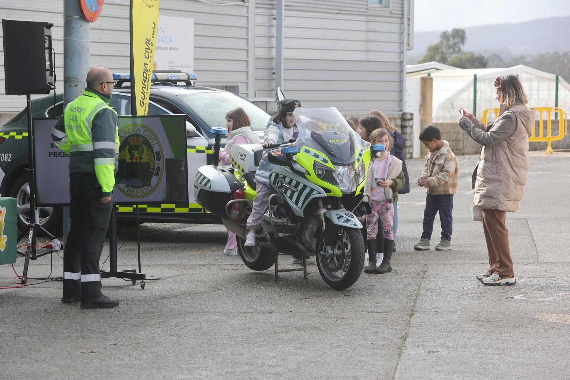 Exhibición de la Guardia Civil en Abegondo