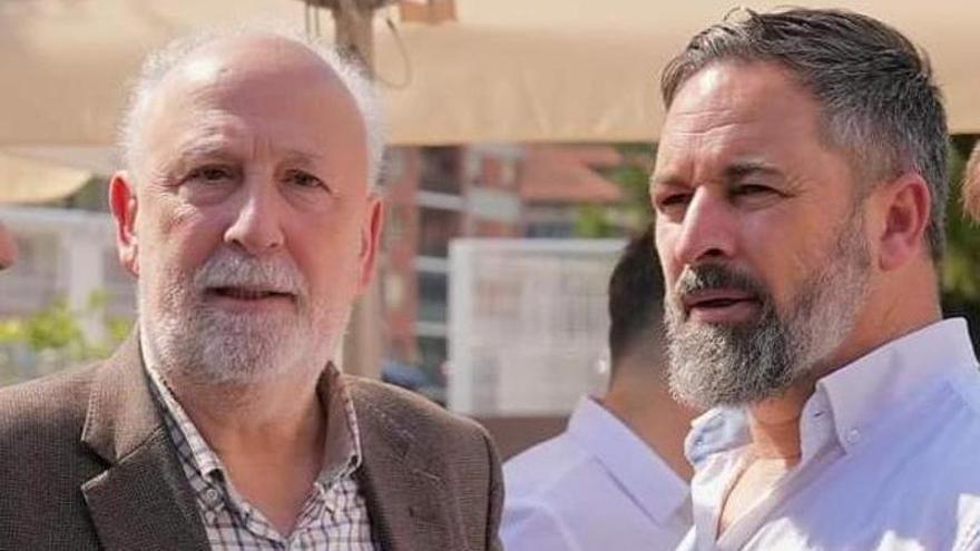 Vox critica la moción del PSOE sobre el aparcamiento en Cangas de Onís por considerarla un "brindis al sol"