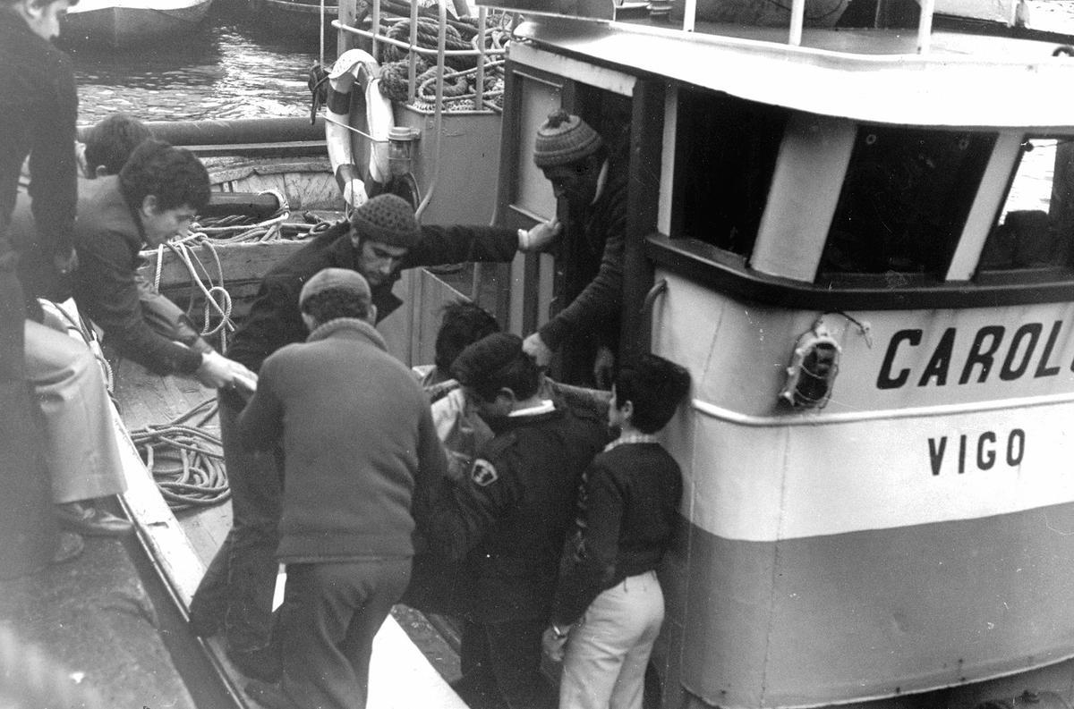 Desembarque en Vigo de uno de los supervivientes, el día 28 de enero