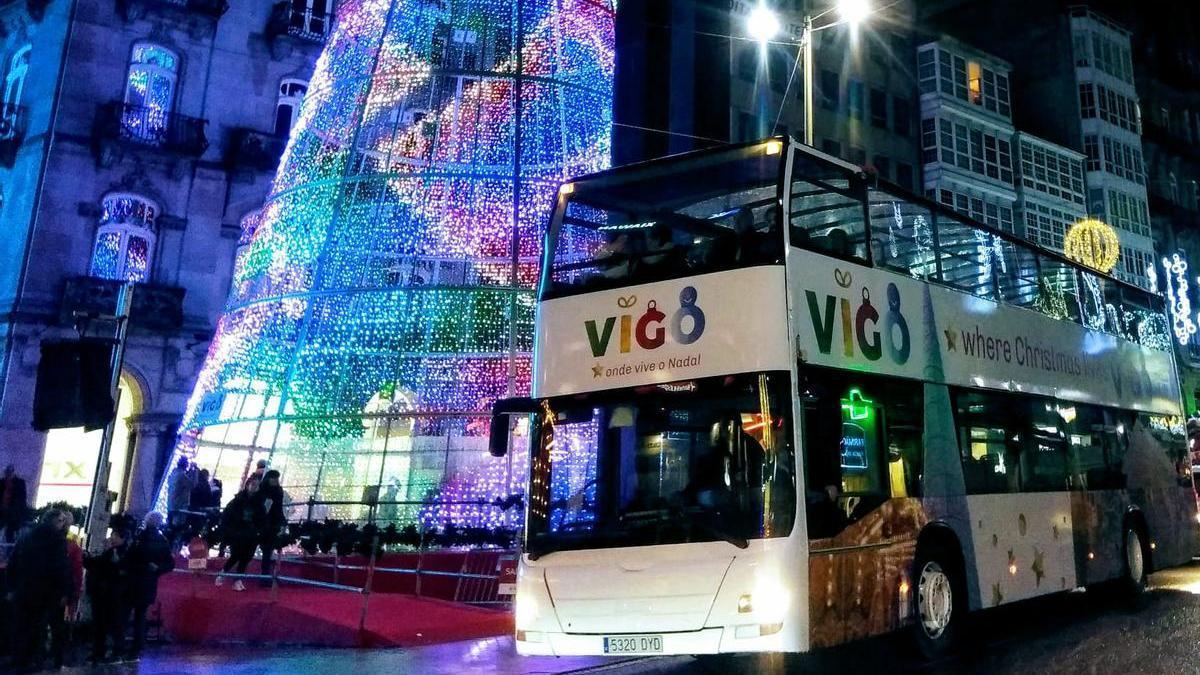 Foto de archivo del Nadal Bus en Porta do Sol.