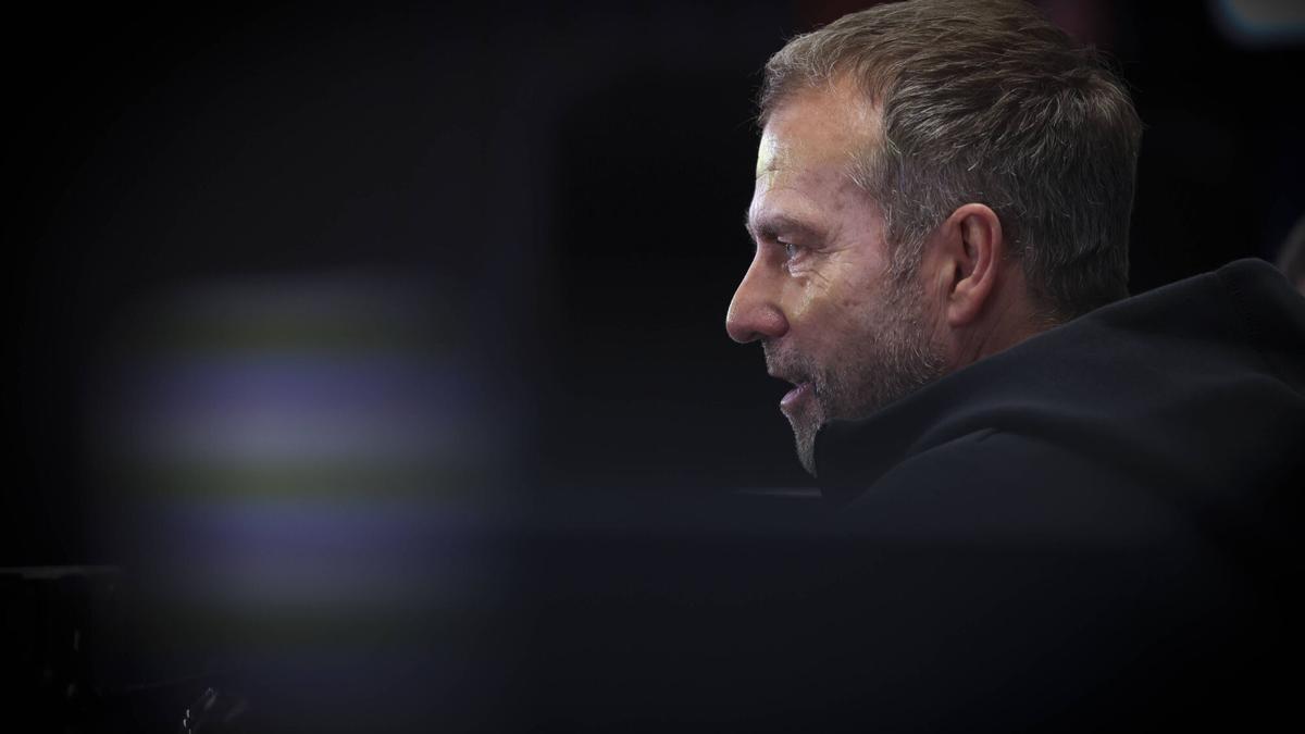 Flick: "Tenemos un punto más. No me preocupa lo que ocurra en Madrid"